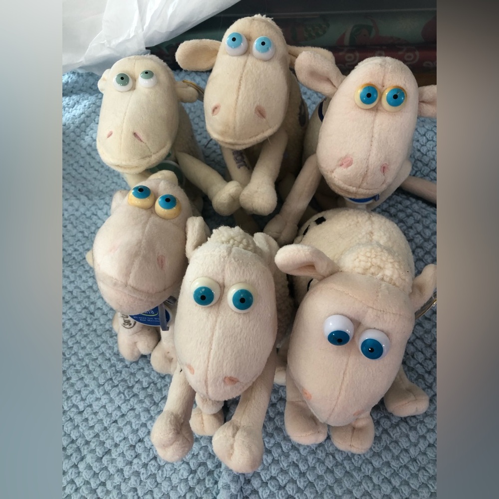 Serta sheep plush Lot of 6